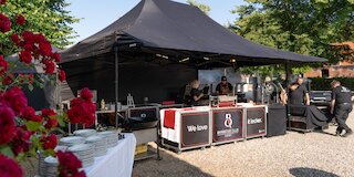 BBQ Catering-Zelt im Außenbereich @ 